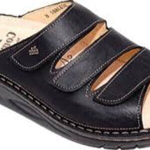 Finn Comfort Andros Sandal in Plissee Black Light leather euro 39, 47